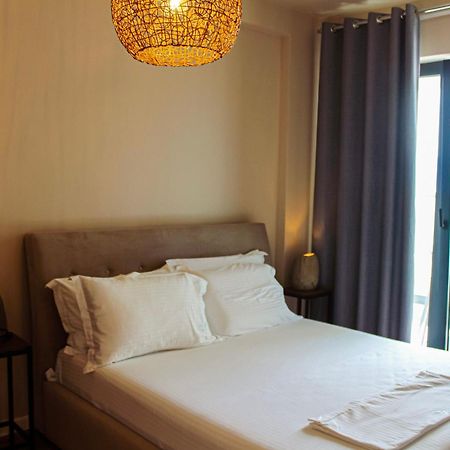 Azar Luxury Suites Vlorë 외부 사진