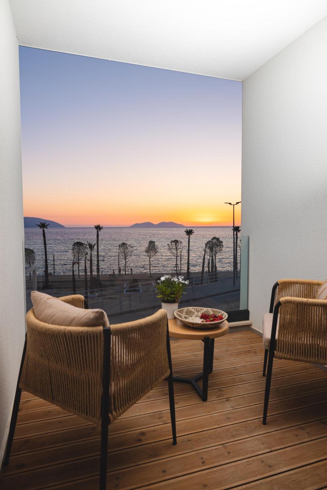 Azar Luxury Suites Vlorë 외부 사진